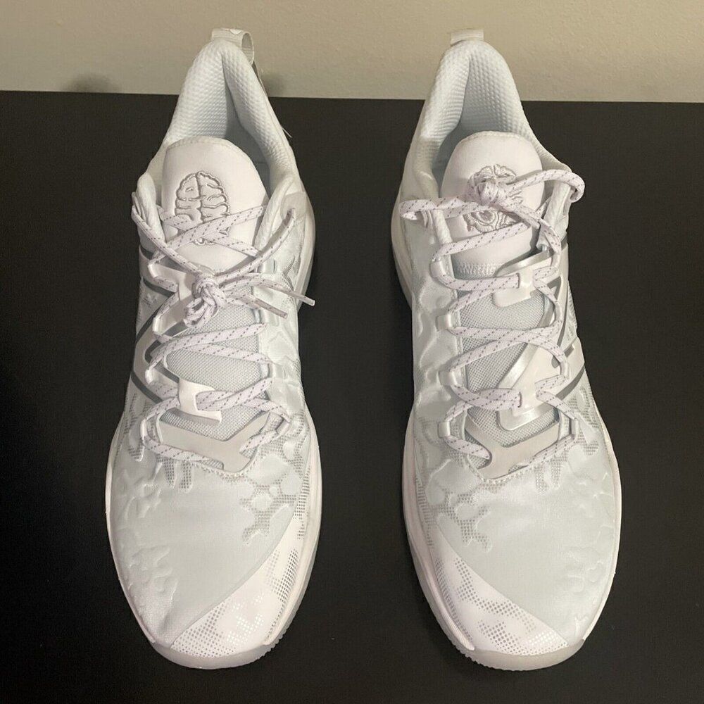 Size 18 - New Balance Two WXY V3 White Grey Men’s Basketball Sneakers Authentic - Picture 8 of 17